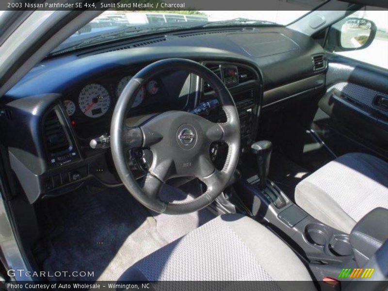 Sunlit Sand Metallic / Charcoal 2003 Nissan Pathfinder SE 4x4
