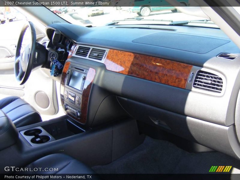 Summit White / Ebony 2007 Chevrolet Suburban 1500 LTZ