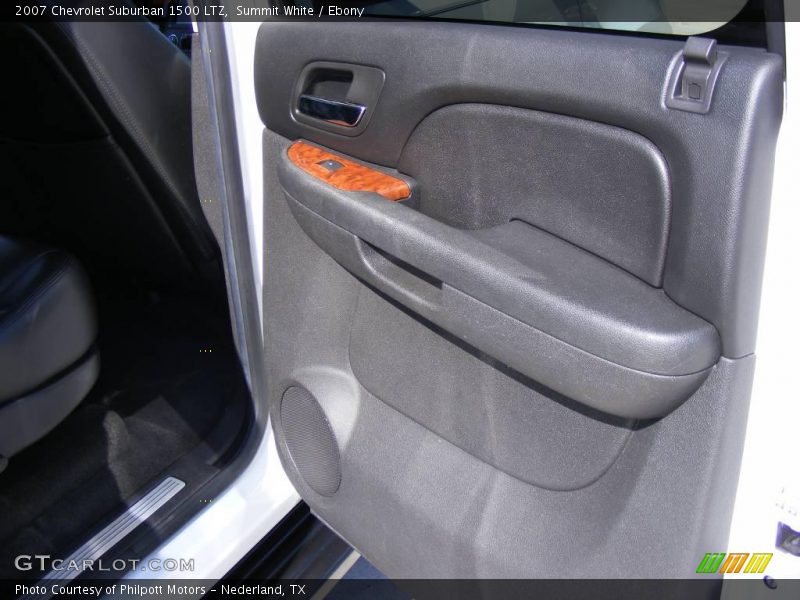 Summit White / Ebony 2007 Chevrolet Suburban 1500 LTZ