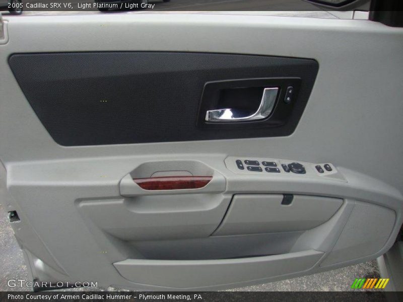 Light Platinum / Light Gray 2005 Cadillac SRX V6