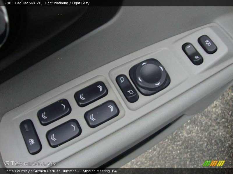 Light Platinum / Light Gray 2005 Cadillac SRX V6
