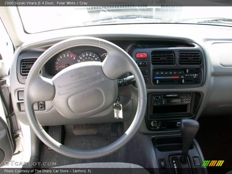 Polar White / Gray 2000 Suzuki Vitara JS 4 Door