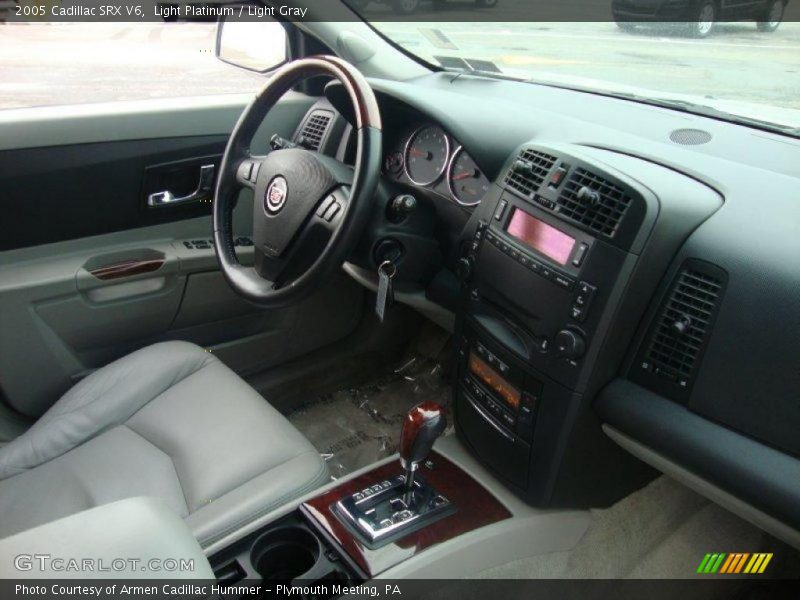 Light Platinum / Light Gray 2005 Cadillac SRX V6