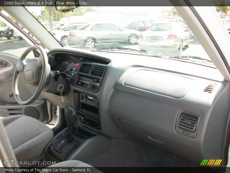 Polar White / Gray 2000 Suzuki Vitara JS 4 Door