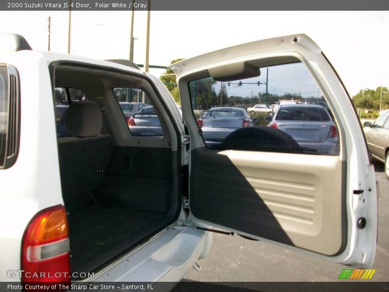 Polar White / Gray 2000 Suzuki Vitara JS 4 Door