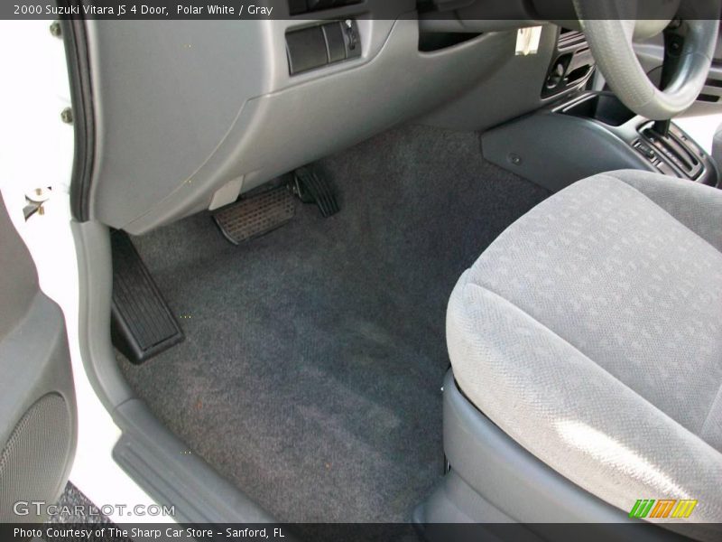 Polar White / Gray 2000 Suzuki Vitara JS 4 Door