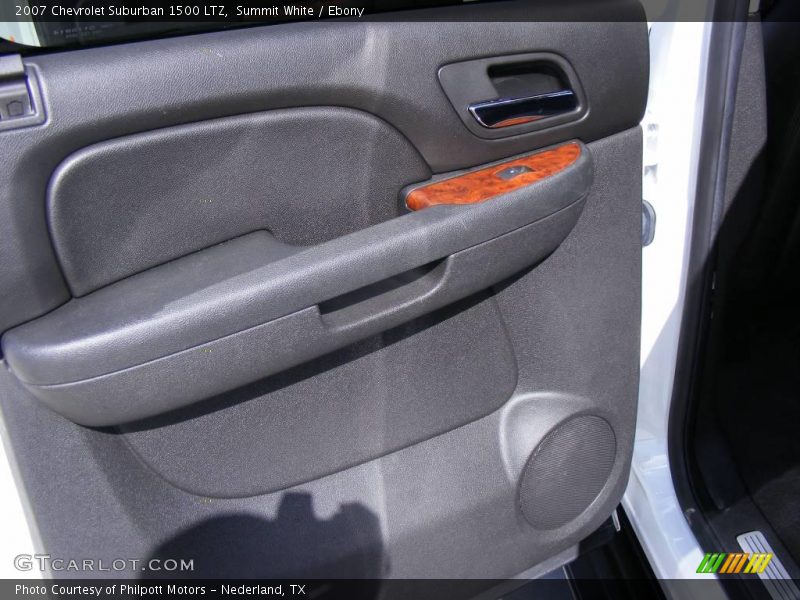 Summit White / Ebony 2007 Chevrolet Suburban 1500 LTZ