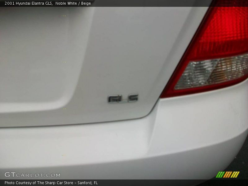 Noble White / Beige 2001 Hyundai Elantra GLS