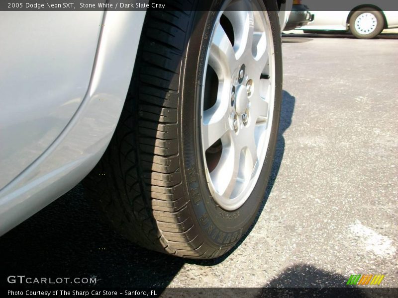 Stone White / Dark Slate Gray 2005 Dodge Neon SXT