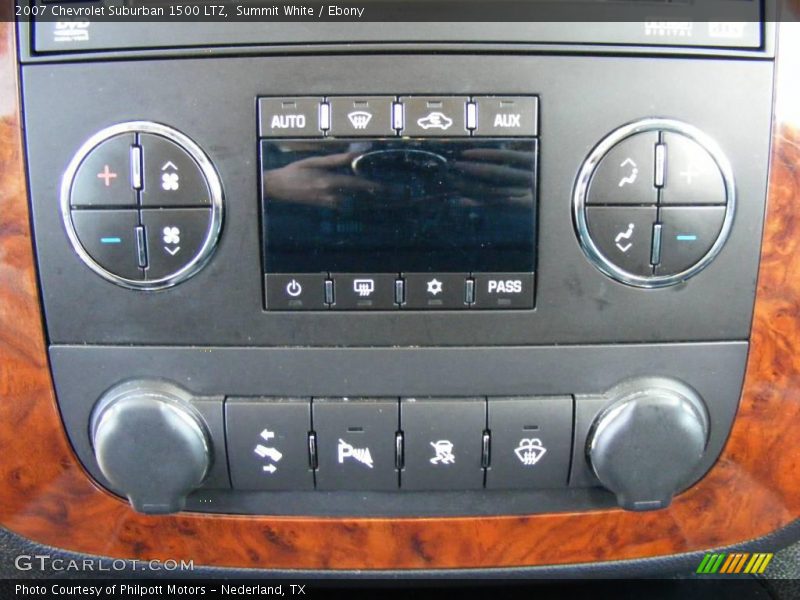 Summit White / Ebony 2007 Chevrolet Suburban 1500 LTZ