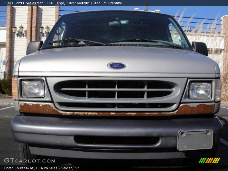 Silver Metallic / Medium Graphite 2001 Ford E Series Van E150 Cargo