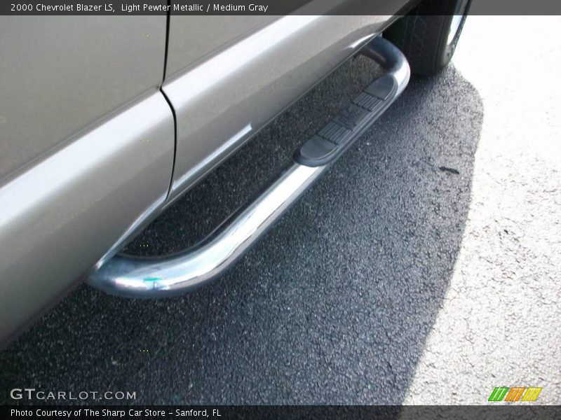 Light Pewter Metallic / Medium Gray 2000 Chevrolet Blazer LS