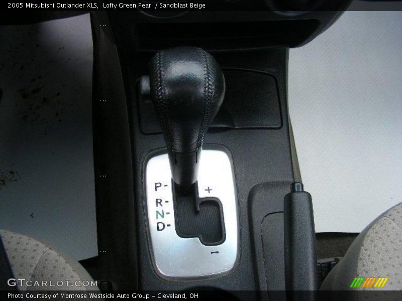 Lofty Green Pearl / Sandblast Beige 2005 Mitsubishi Outlander XLS