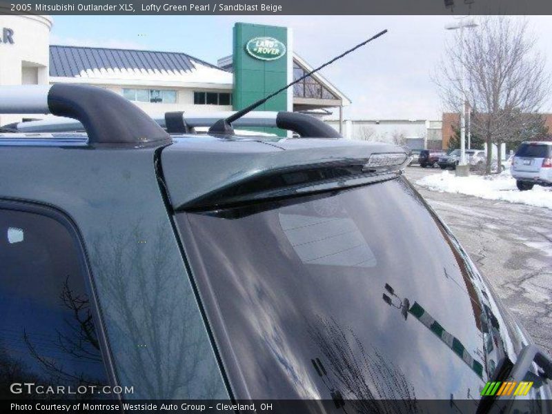 Lofty Green Pearl / Sandblast Beige 2005 Mitsubishi Outlander XLS