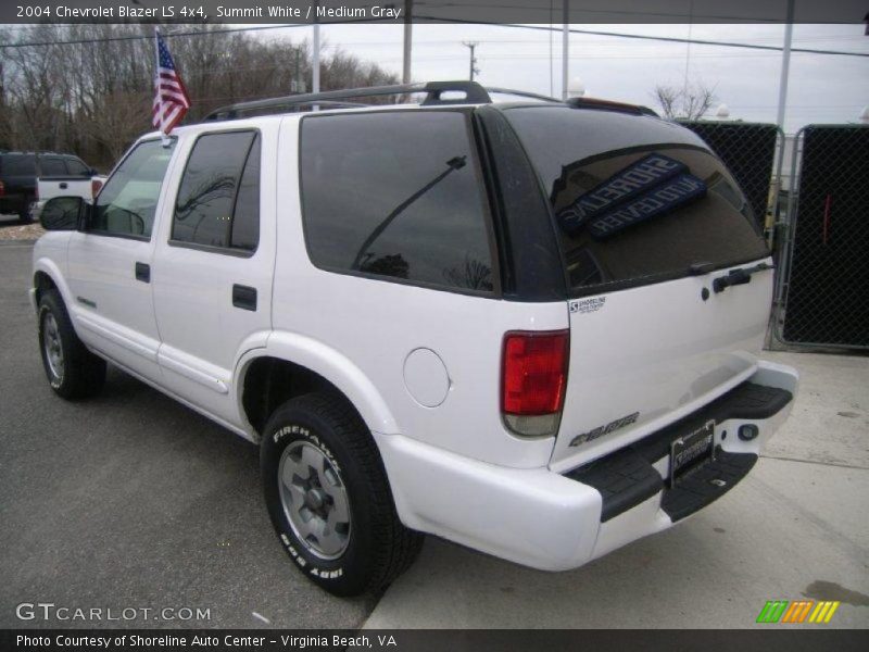 Summit White / Medium Gray 2004 Chevrolet Blazer LS 4x4