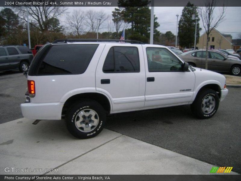 Summit White / Medium Gray 2004 Chevrolet Blazer LS 4x4