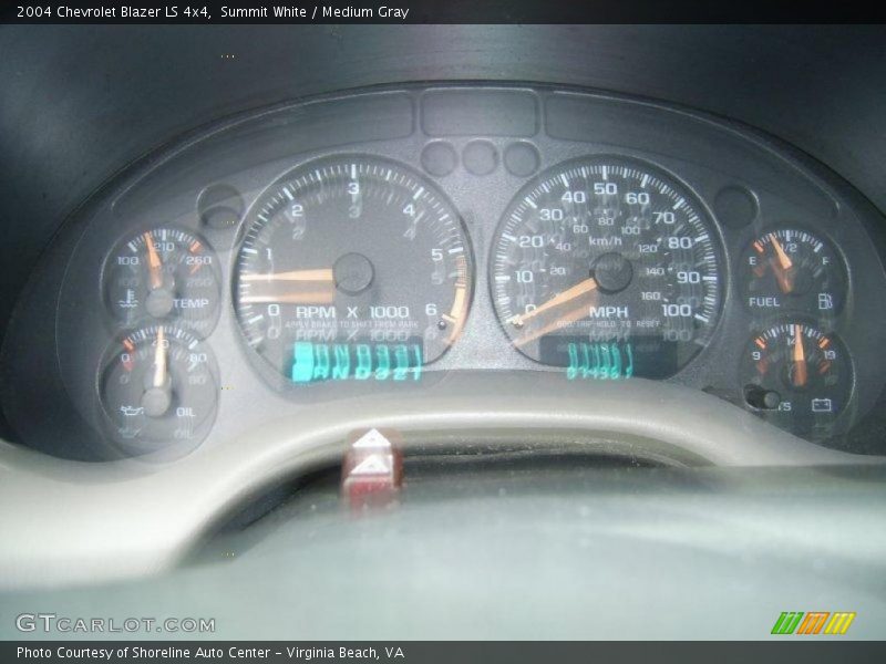 Summit White / Medium Gray 2004 Chevrolet Blazer LS 4x4
