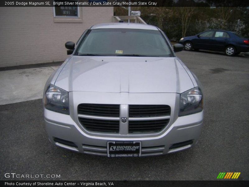 Bright Silver Metallic / Dark Slate Gray/Medium Slate Gray 2005 Dodge Magnum SE