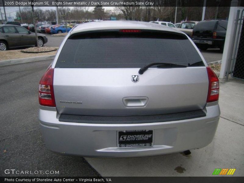 Bright Silver Metallic / Dark Slate Gray/Medium Slate Gray 2005 Dodge Magnum SE