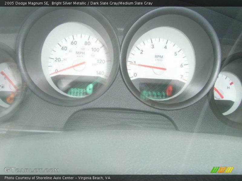 Bright Silver Metallic / Dark Slate Gray/Medium Slate Gray 2005 Dodge Magnum SE