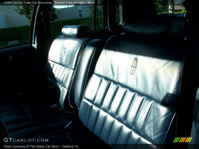 Everest Frost Metallic / Blue 1994 Lincoln Town Car Executive