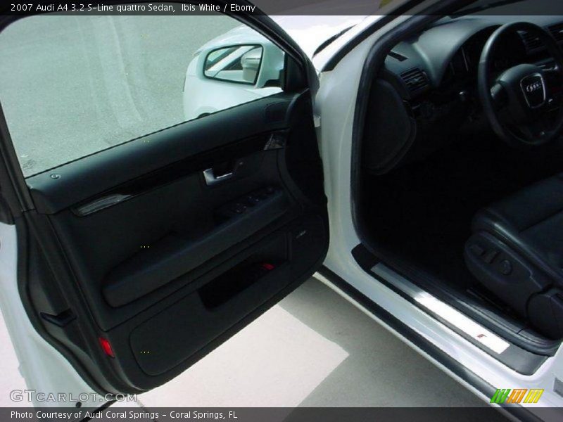 Ibis White / Ebony 2007 Audi A4 3.2 S-Line quattro Sedan