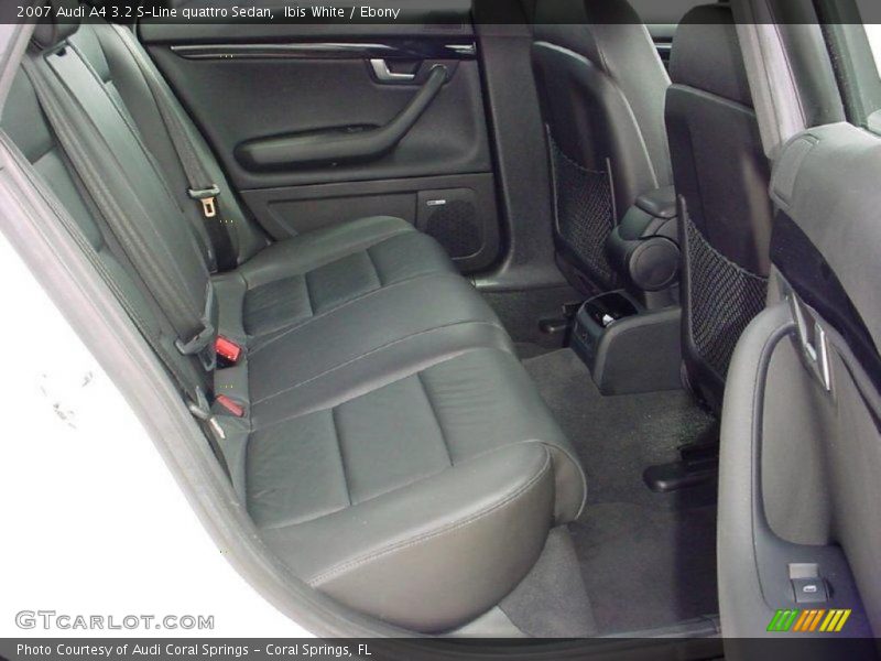 Ibis White / Ebony 2007 Audi A4 3.2 S-Line quattro Sedan