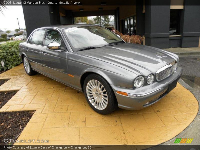 Quartz Metallic / Ivory 2005 Jaguar XJ Vanden Plas