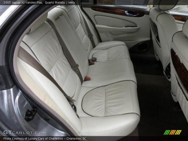 Quartz Metallic / Ivory 2005 Jaguar XJ Vanden Plas