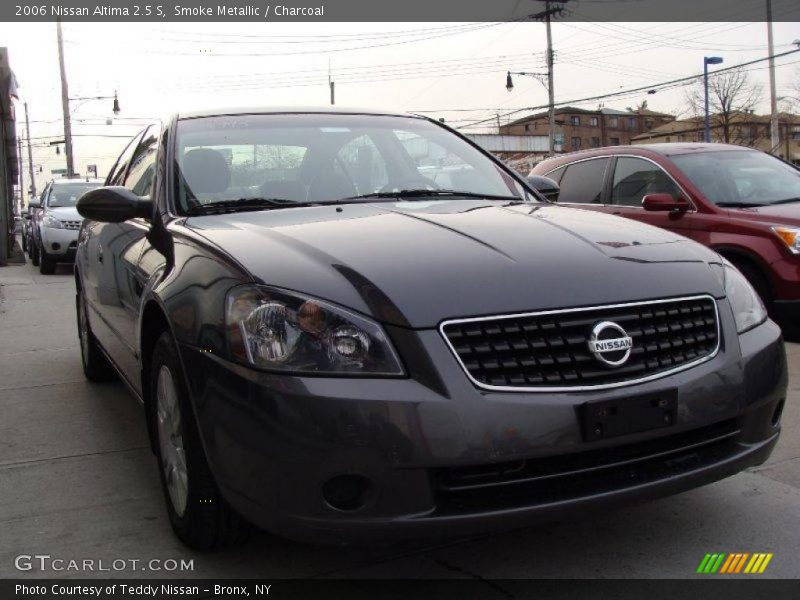 Smoke Metallic / Charcoal 2006 Nissan Altima 2.5 S