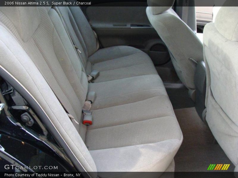 Super Black / Charcoal 2006 Nissan Altima 2.5 S