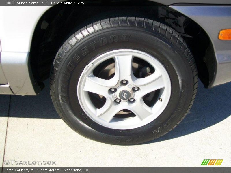 Nordic White / Gray 2003 Hyundai Santa Fe I4