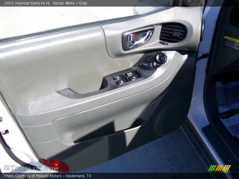 Nordic White / Gray 2003 Hyundai Santa Fe I4