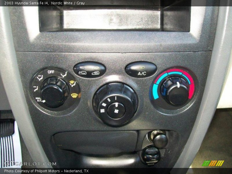 Nordic White / Gray 2003 Hyundai Santa Fe I4