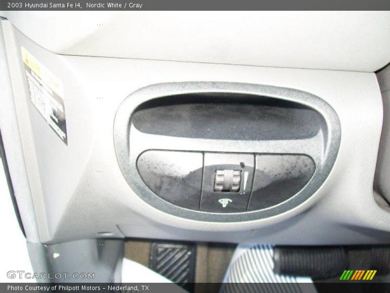 Nordic White / Gray 2003 Hyundai Santa Fe I4