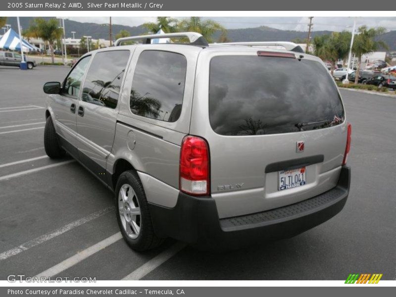 Silver Pearl Metallic / Grey 2005 Saturn Relay 2 AWD