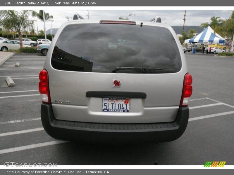 Silver Pearl Metallic / Grey 2005 Saturn Relay 2 AWD