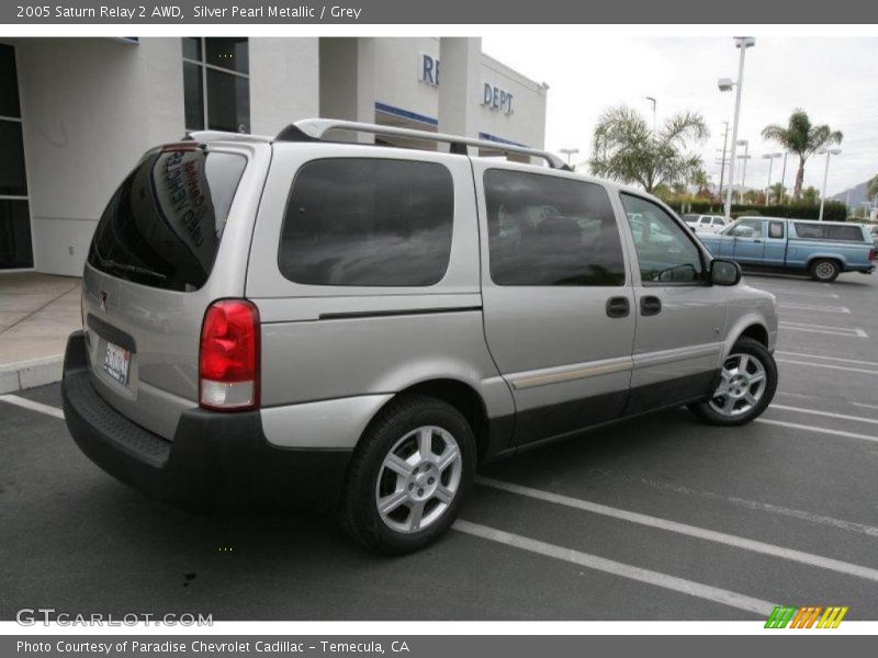 Silver Pearl Metallic / Grey 2005 Saturn Relay 2 AWD