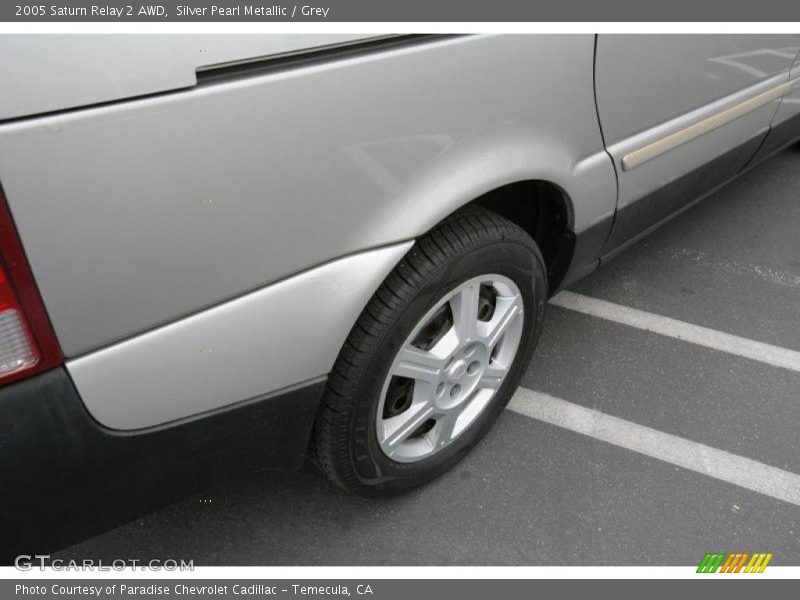 Silver Pearl Metallic / Grey 2005 Saturn Relay 2 AWD