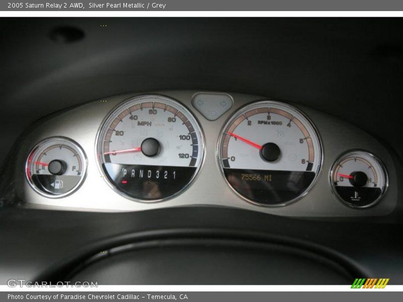 Silver Pearl Metallic / Grey 2005 Saturn Relay 2 AWD