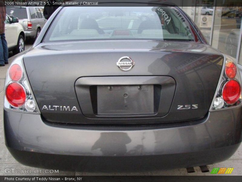 Smoke Metallic / Charcoal 2006 Nissan Altima 2.5 S