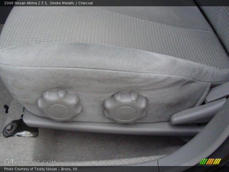 Smoke Metallic / Charcoal 2006 Nissan Altima 2.5 S