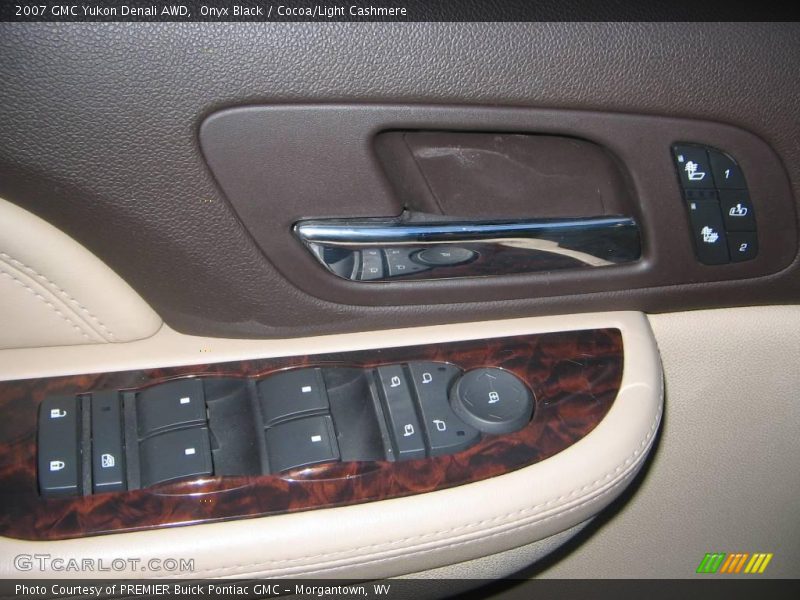 Onyx Black / Cocoa/Light Cashmere 2007 GMC Yukon Denali AWD