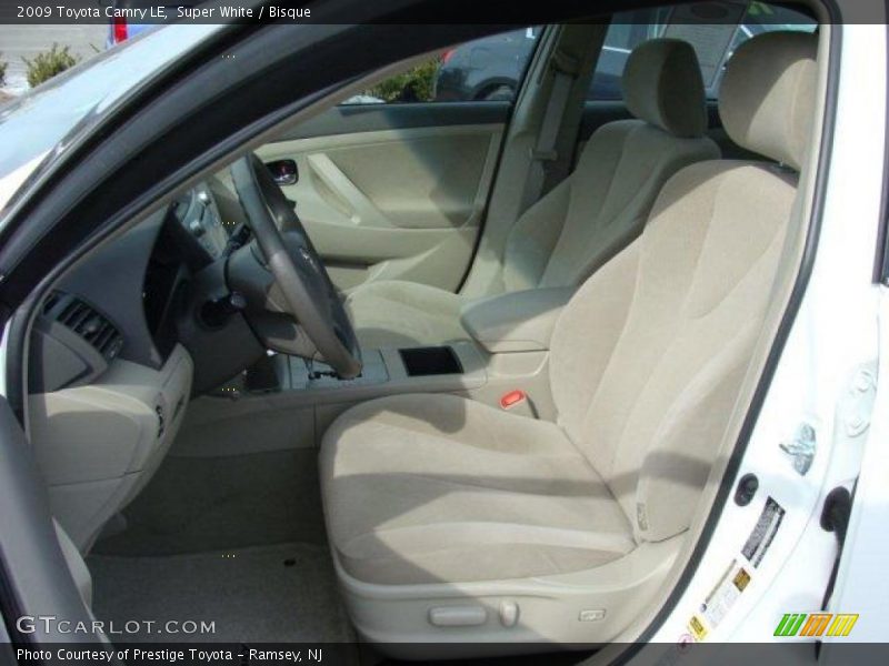 Super White / Bisque 2009 Toyota Camry LE