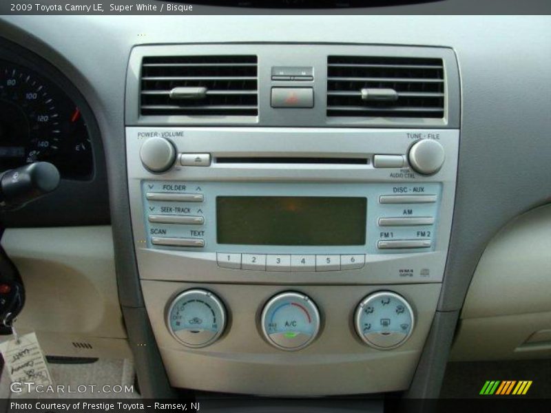 Super White / Bisque 2009 Toyota Camry LE