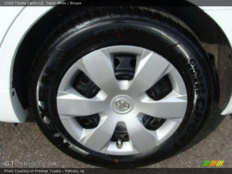 Super White / Bisque 2009 Toyota Camry LE