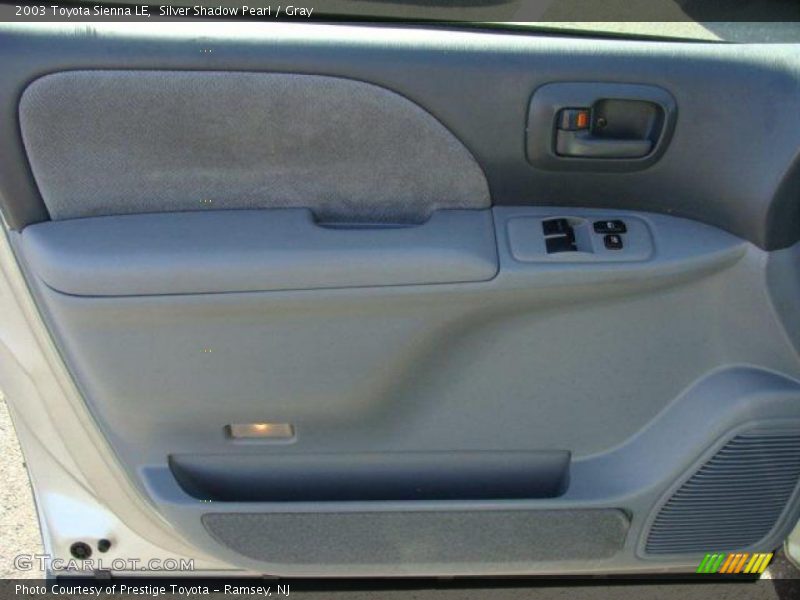 Silver Shadow Pearl / Gray 2003 Toyota Sienna LE