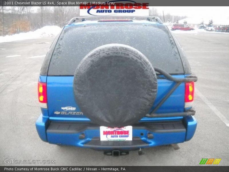 Space Blue Metallic / Medium Gray 2001 Chevrolet Blazer LS 4x4