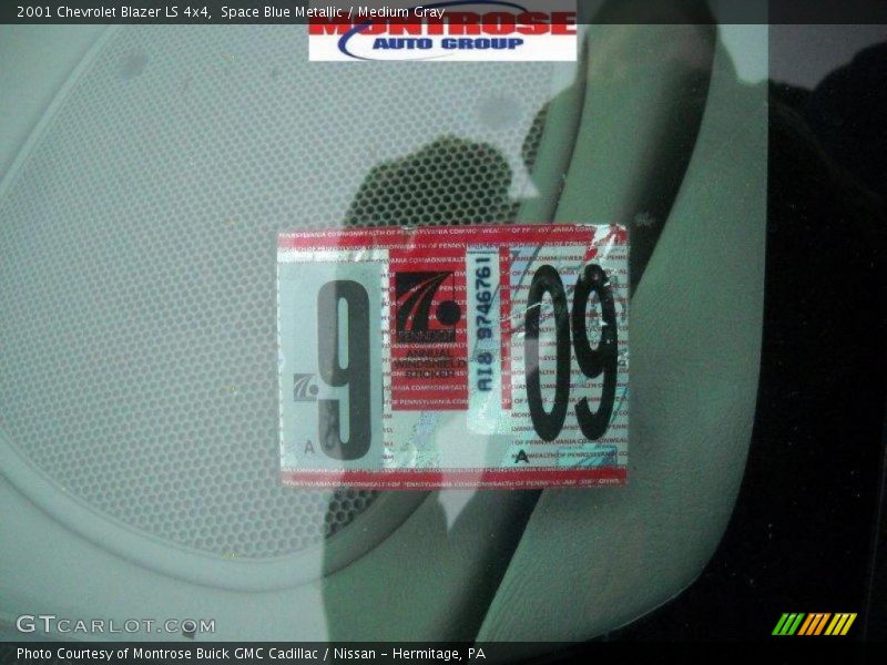 Space Blue Metallic / Medium Gray 2001 Chevrolet Blazer LS 4x4