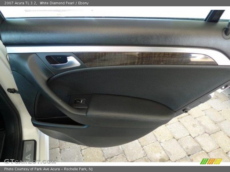 White Diamond Pearl / Ebony 2007 Acura TL 3.2